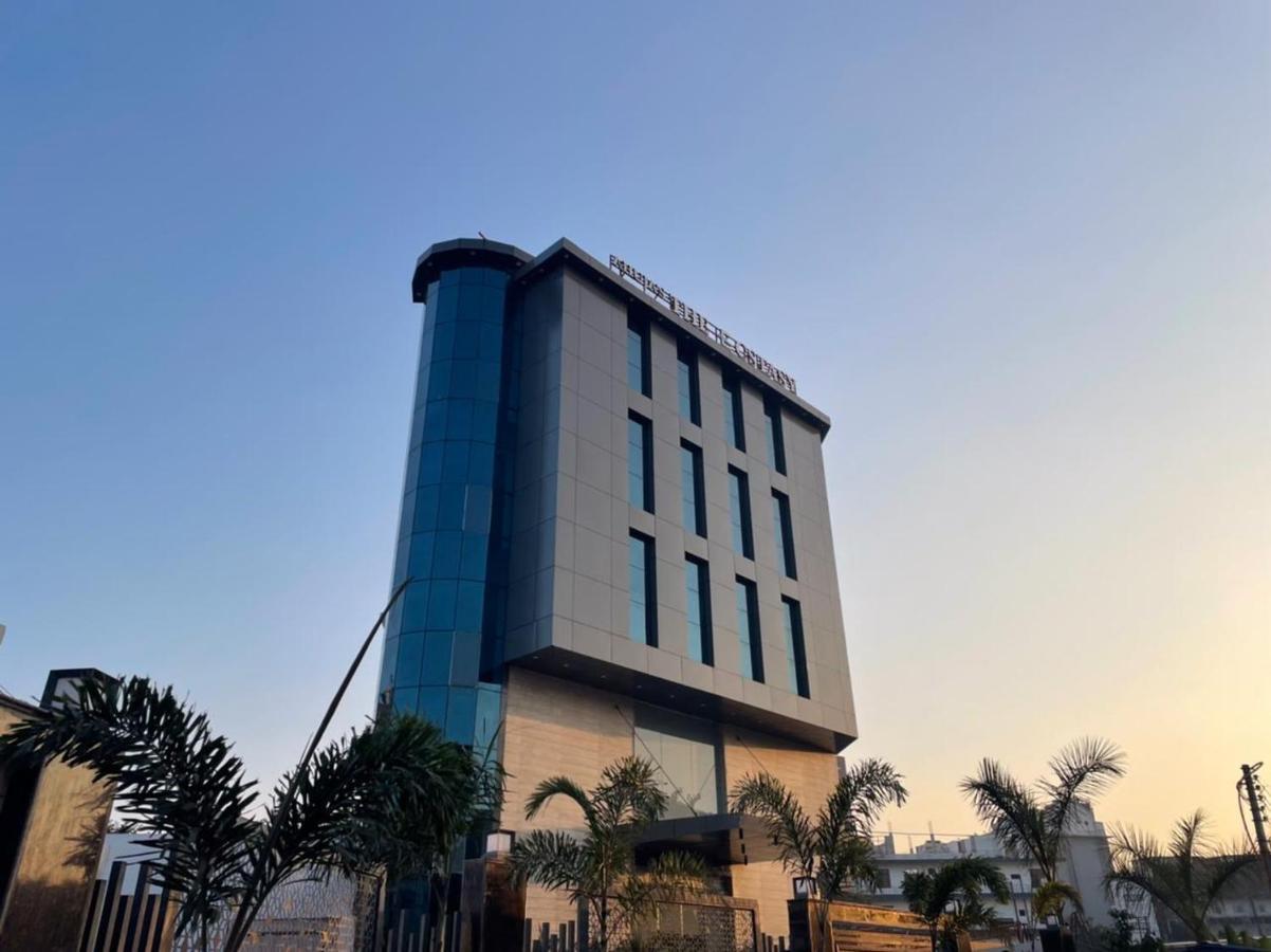 Hotel The Ecstasy Chinhat المظهر الخارجي الصورة